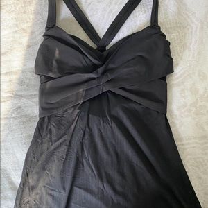 Lululemon black tank size 4.